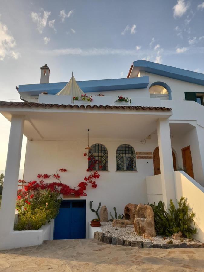 Agriturismo Palas De Serra Country Resort Onifai エクステリア 写真