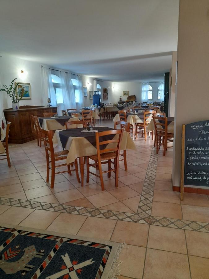 Agriturismo Palas De Serra Country Resort Onifai エクステリア 写真