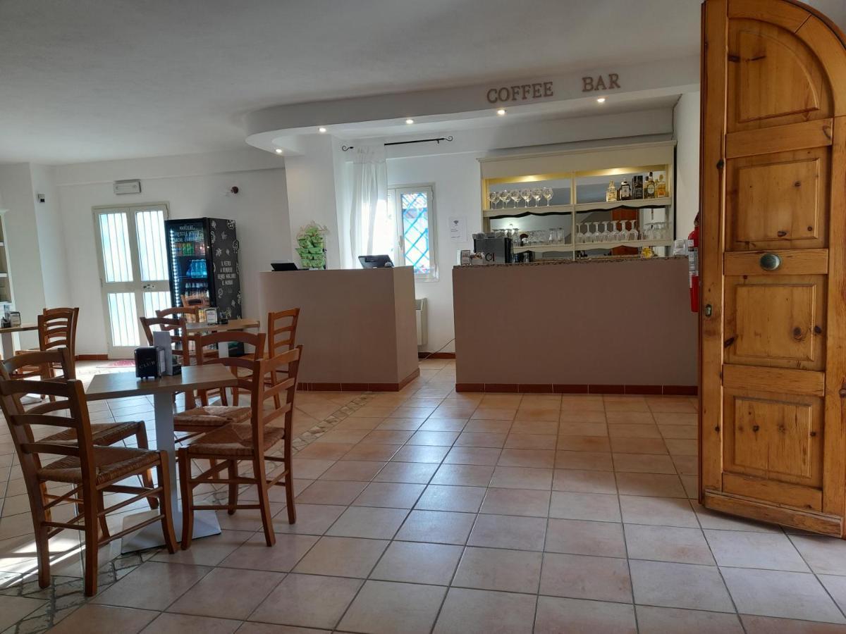 Agriturismo Palas De Serra Country Resort Onifai エクステリア 写真