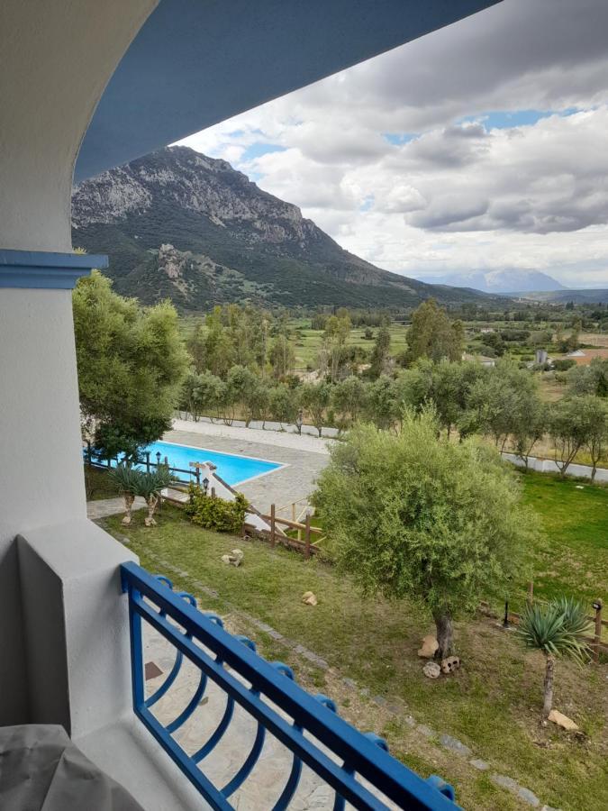 Agriturismo Palas De Serra Country Resort Onifai エクステリア 写真