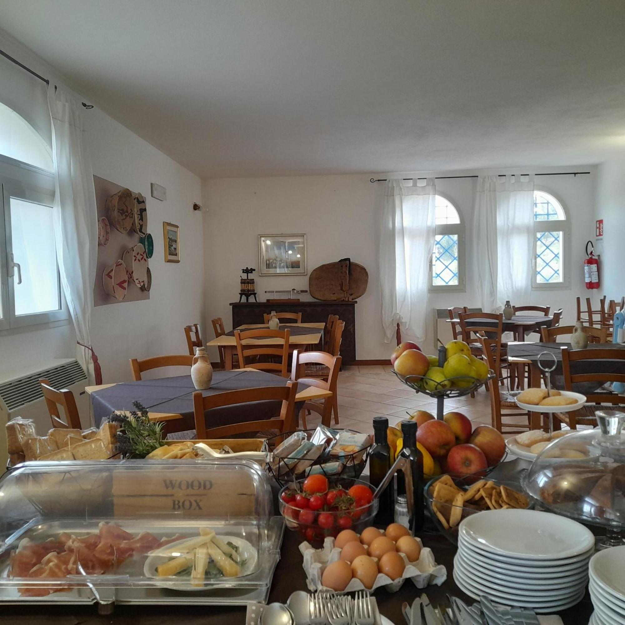 Agriturismo Palas De Serra Country Resort Onifai エクステリア 写真